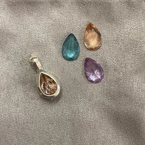 Jewelry - Interchangeable teardrop necklace charm
